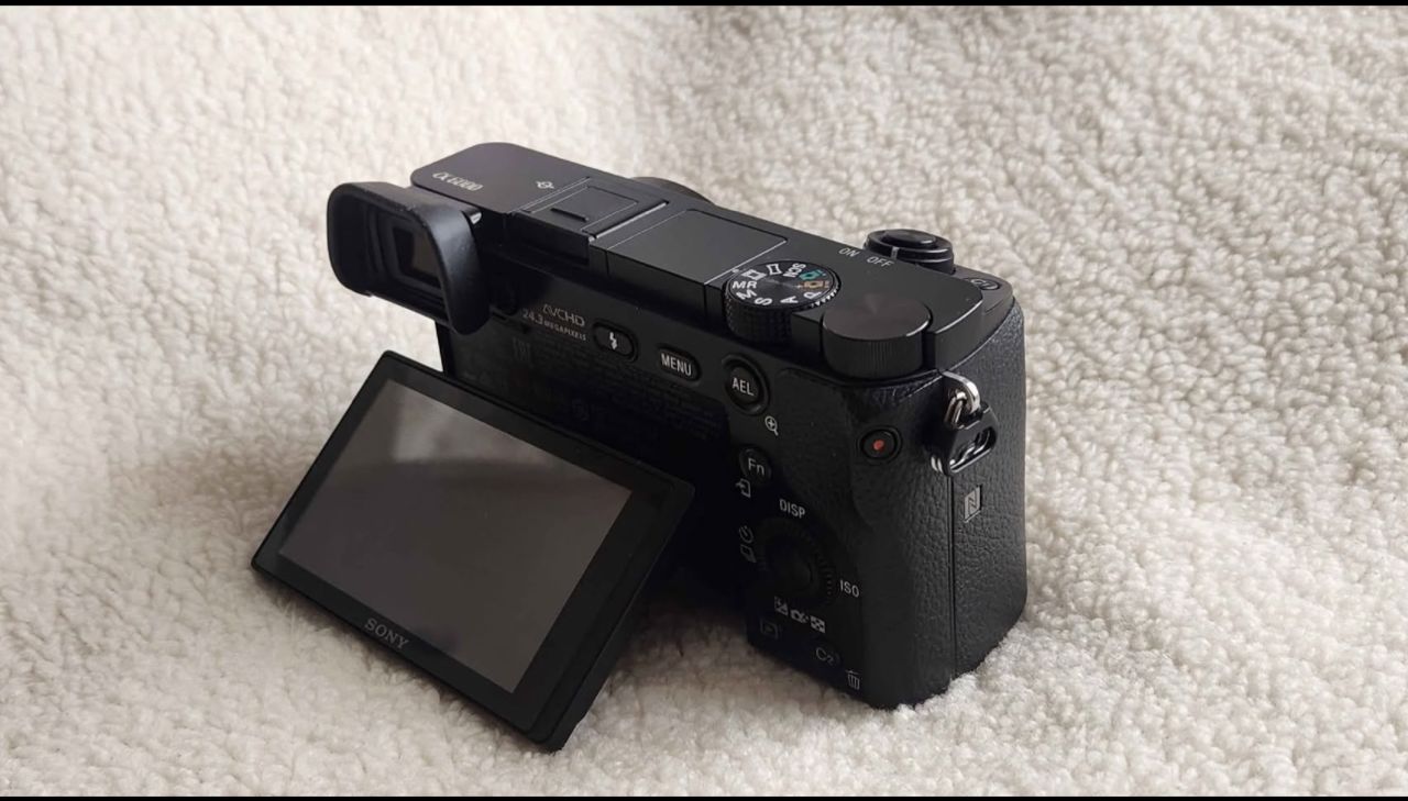 SONY A6000